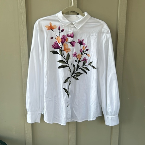 Chicos Size 2 White Button Up Blouse with Florals - Picture 1 of 3
